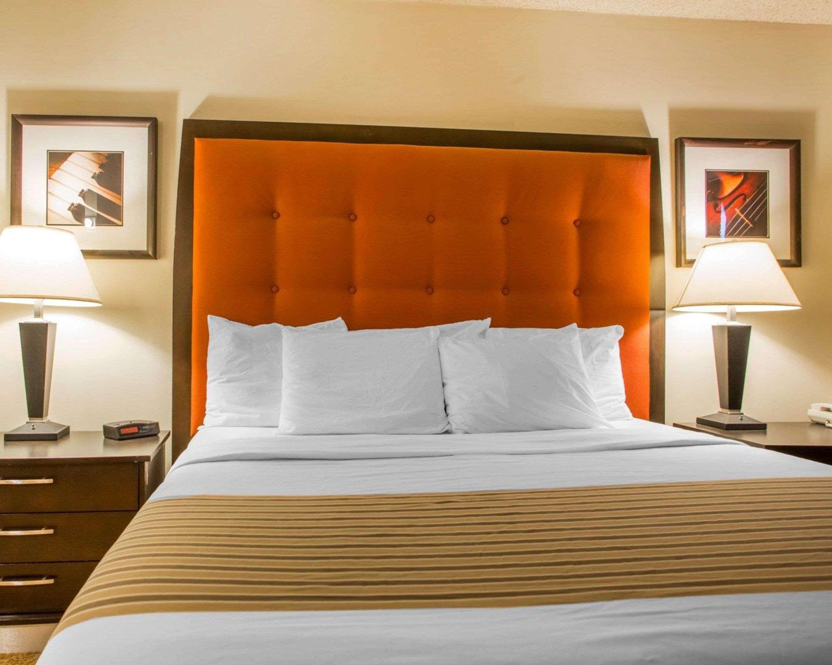 University Inn & Suites Stevens Point Zewnętrze zdjęcie