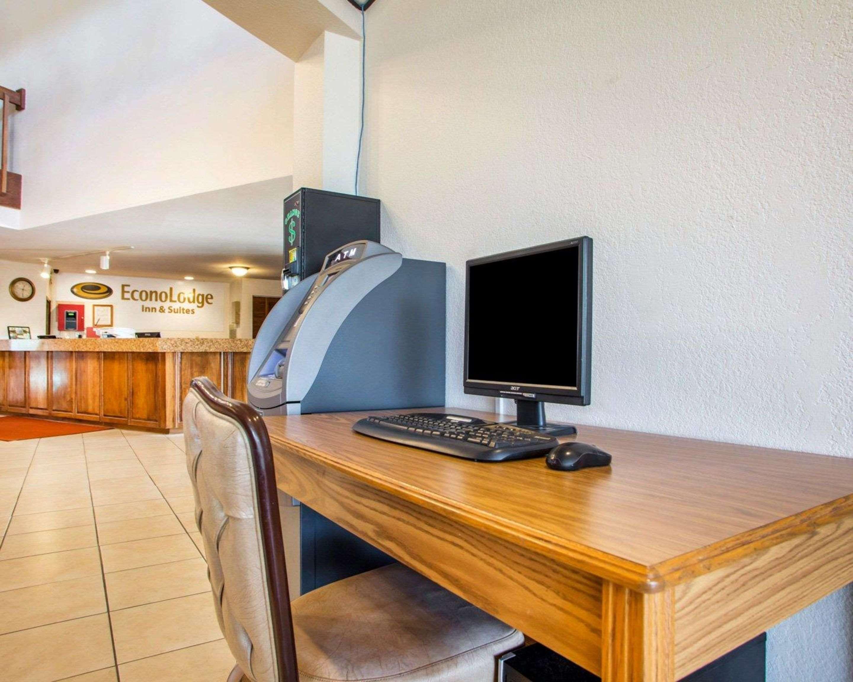 University Inn & Suites Stevens Point Zewnętrze zdjęcie