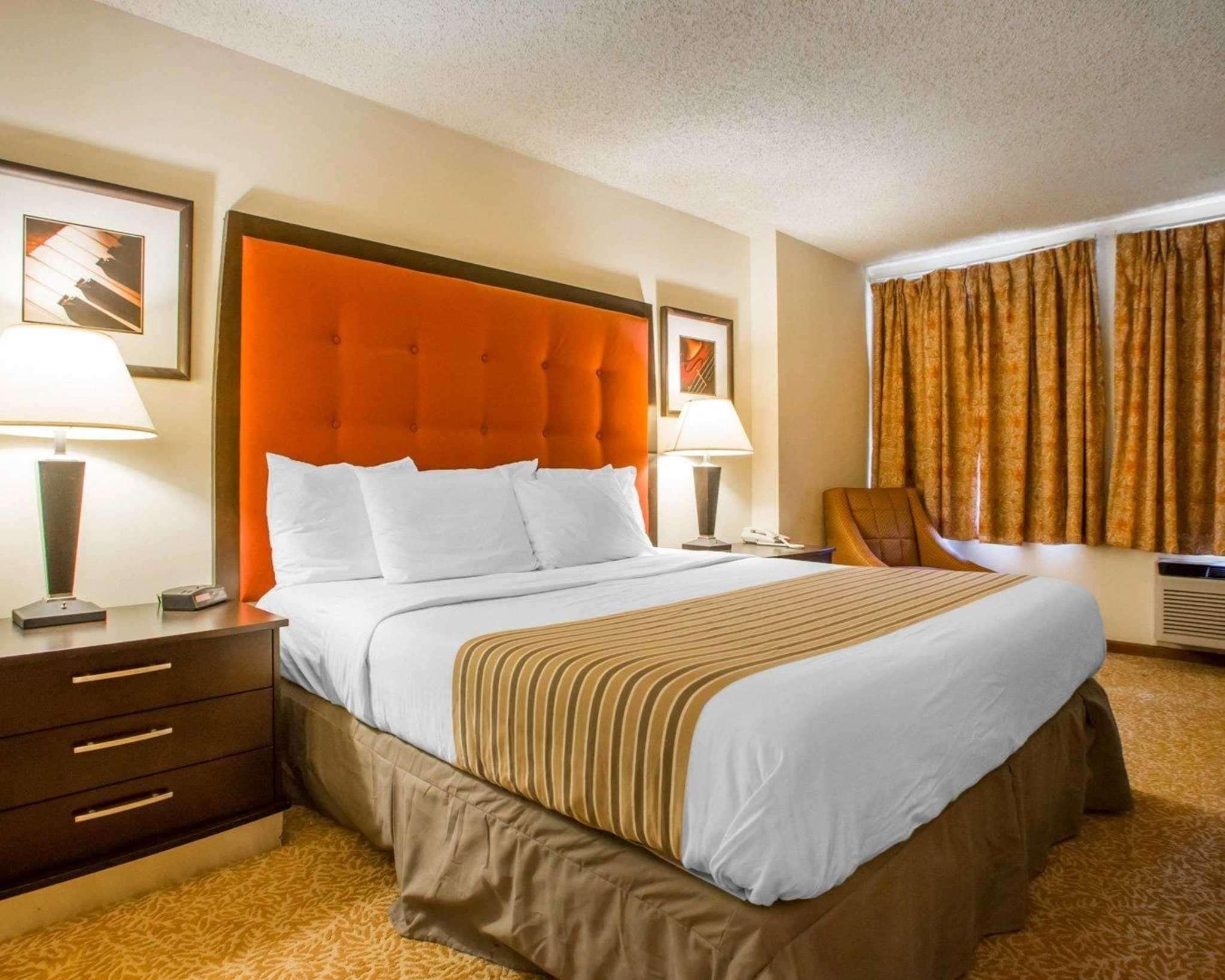 University Inn & Suites Stevens Point Zewnętrze zdjęcie