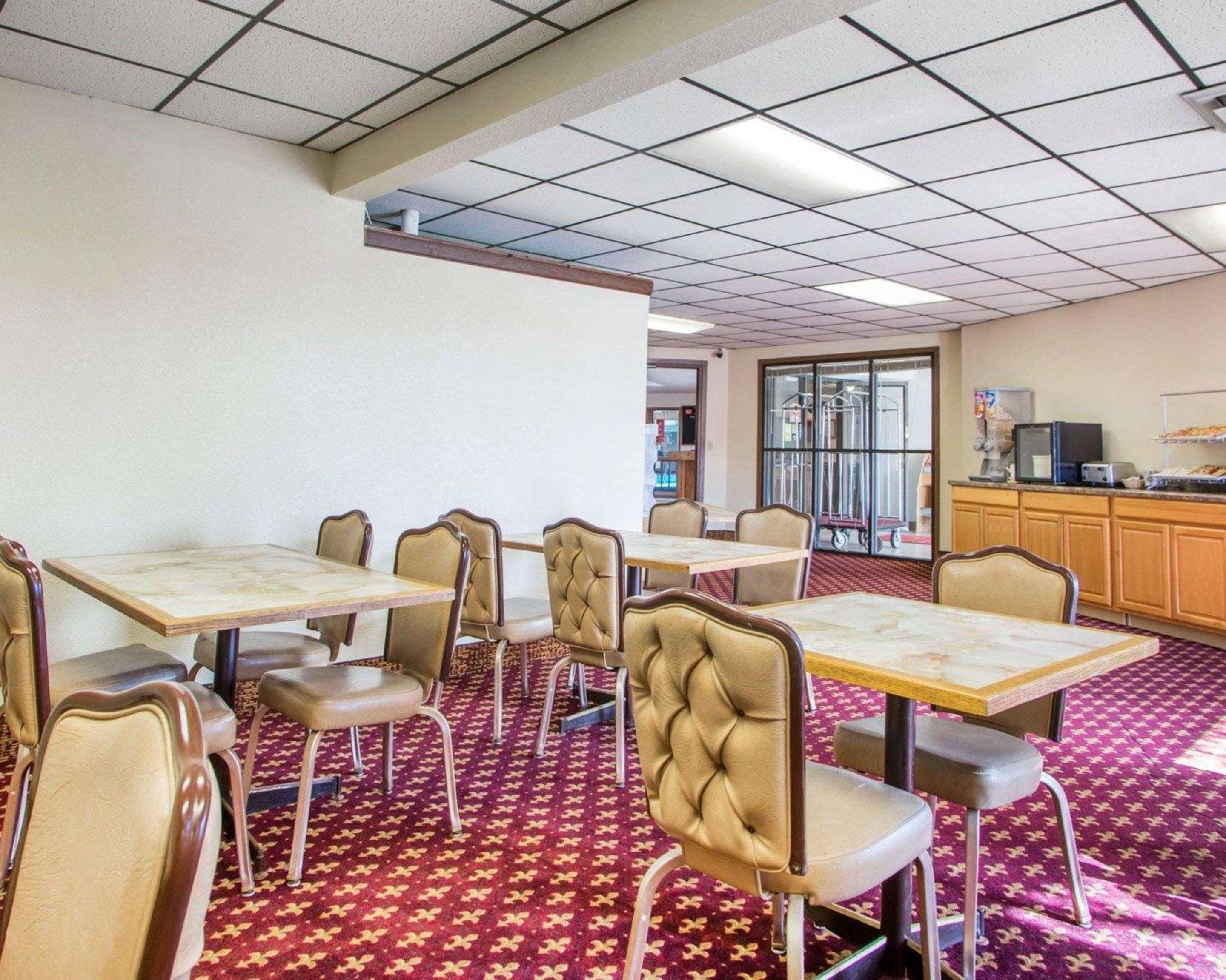 University Inn & Suites Stevens Point Zewnętrze zdjęcie