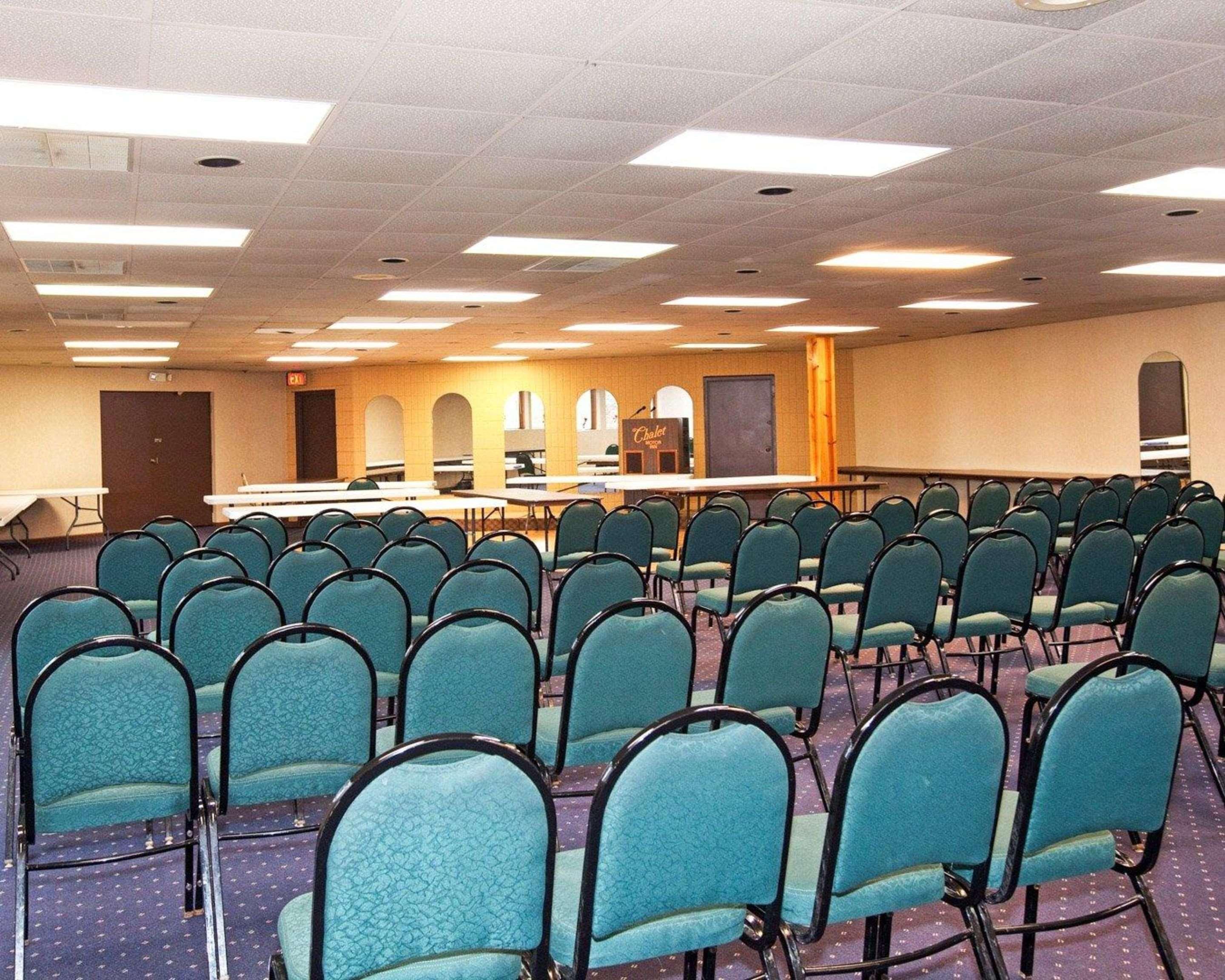 University Inn & Suites Stevens Point Zewnętrze zdjęcie