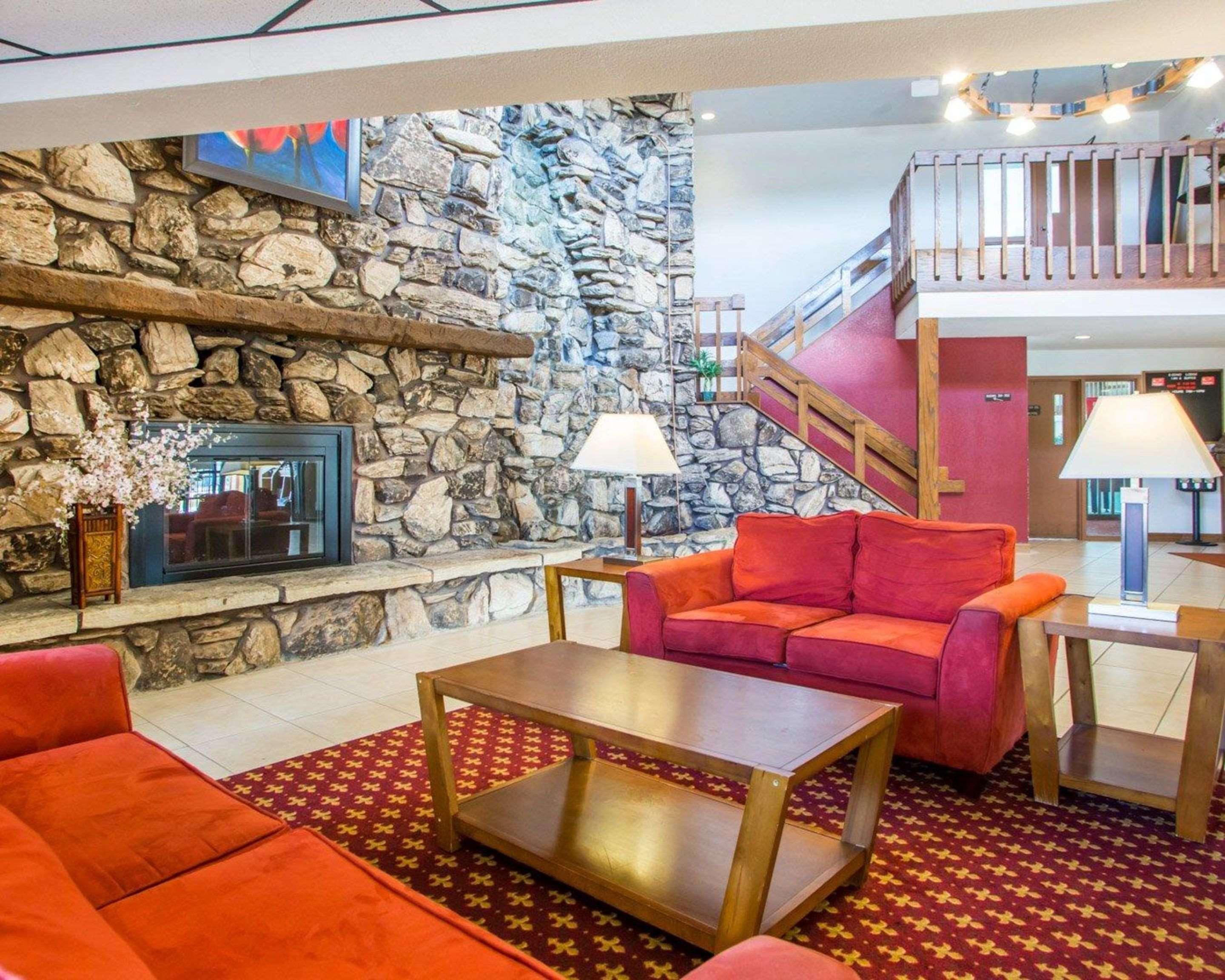 University Inn & Suites Stevens Point Zewnętrze zdjęcie