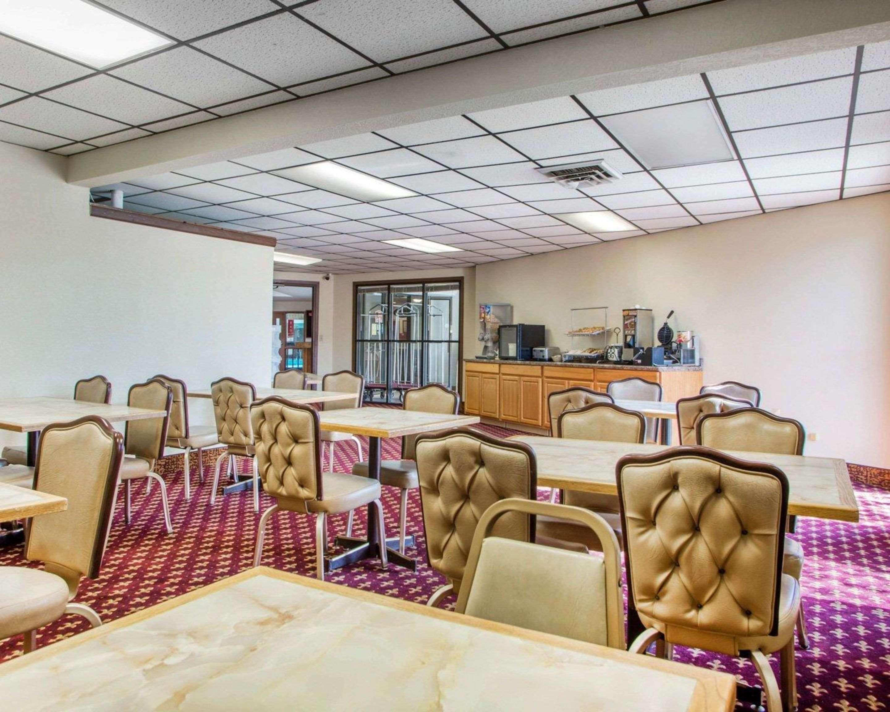 University Inn & Suites Stevens Point Zewnętrze zdjęcie