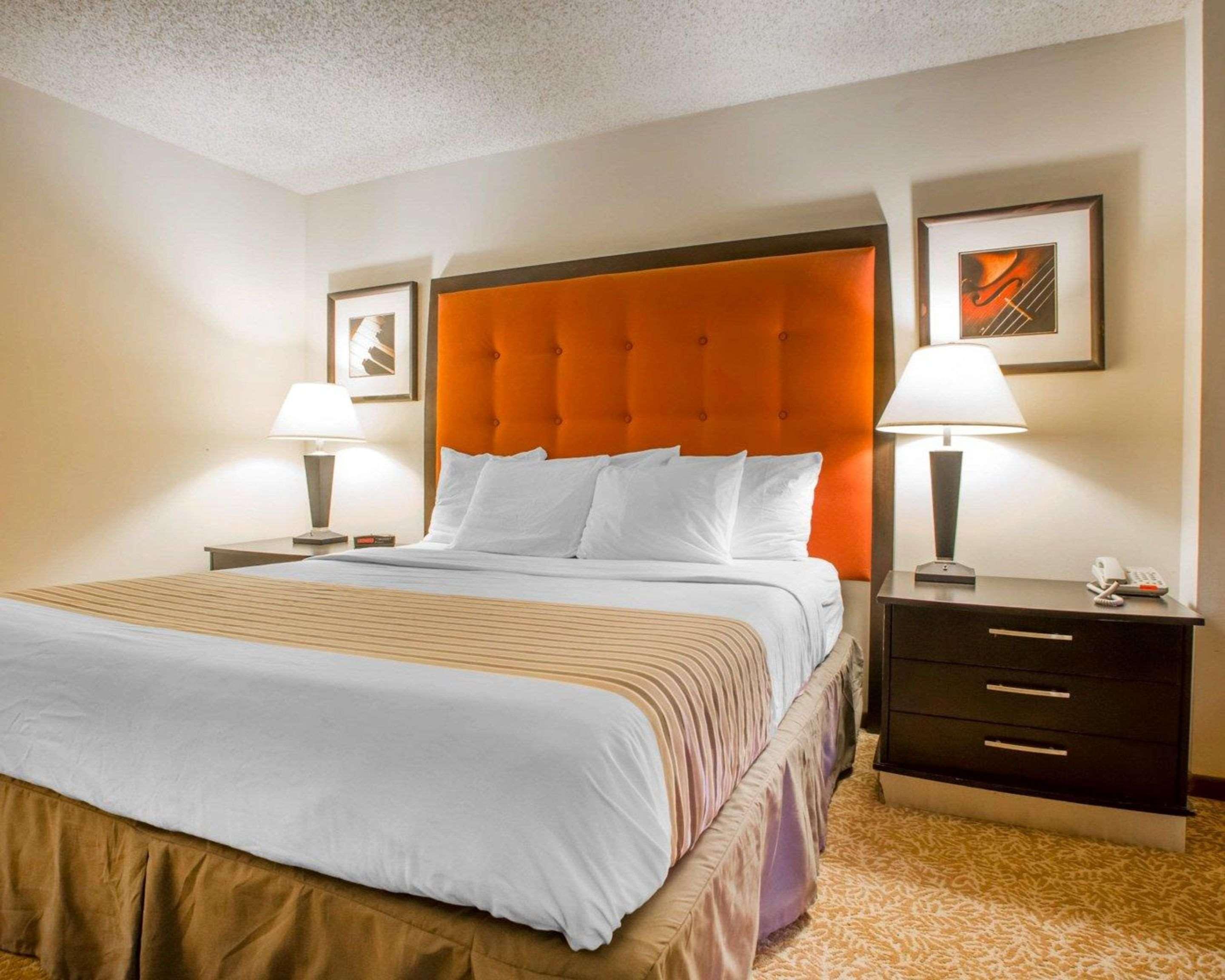 University Inn & Suites Stevens Point Zewnętrze zdjęcie
