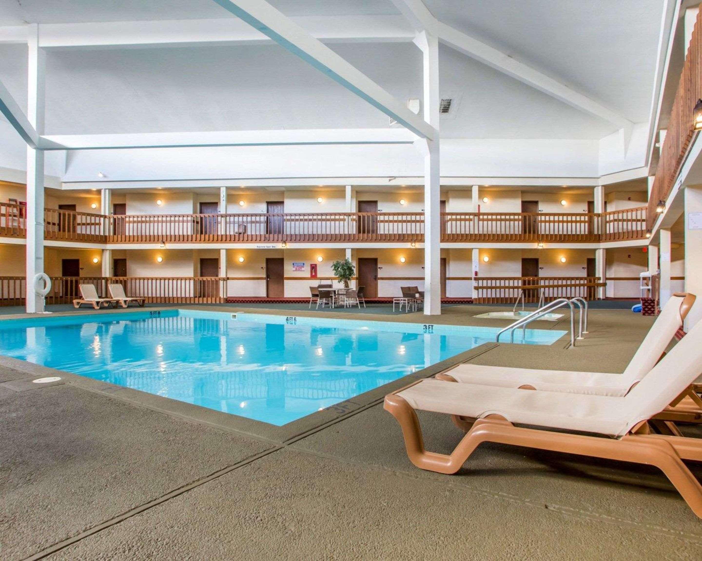 University Inn & Suites Stevens Point Zewnętrze zdjęcie
