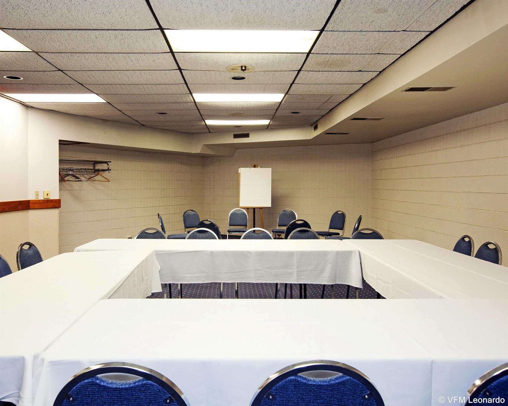 University Inn & Suites Stevens Point Zewnętrze zdjęcie