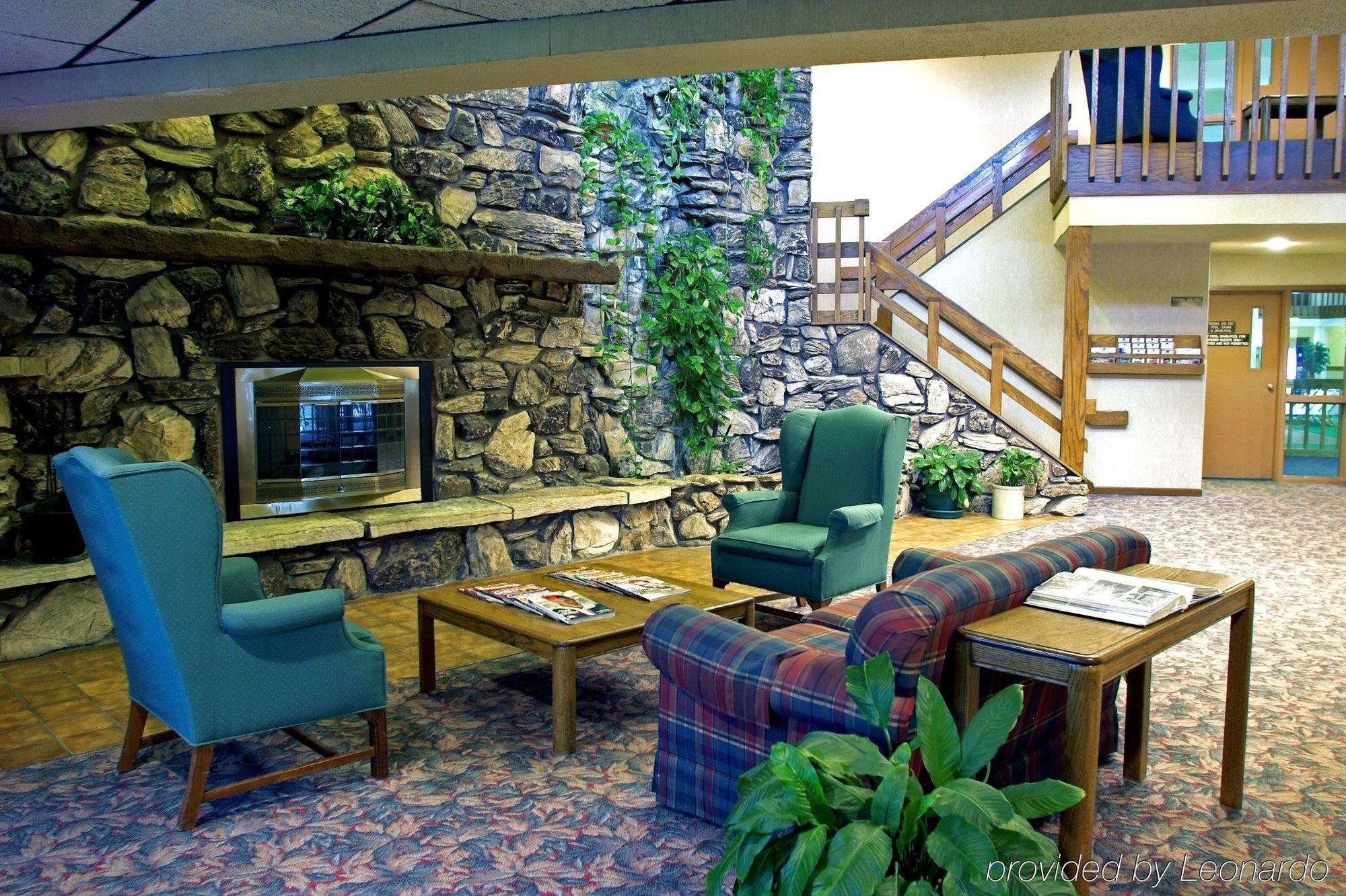 University Inn & Suites Stevens Point Zewnętrze zdjęcie