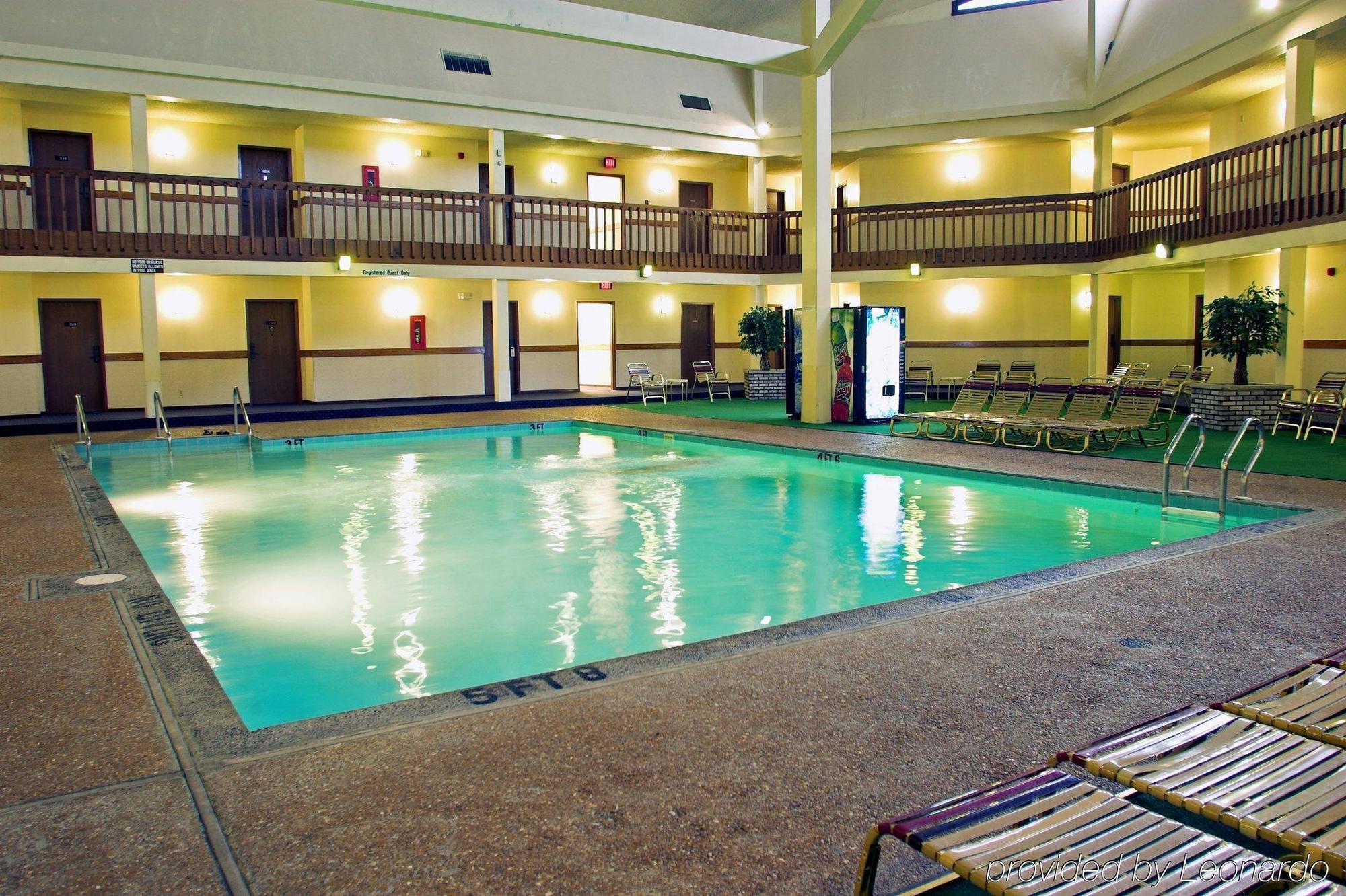 University Inn & Suites Stevens Point Zewnętrze zdjęcie
