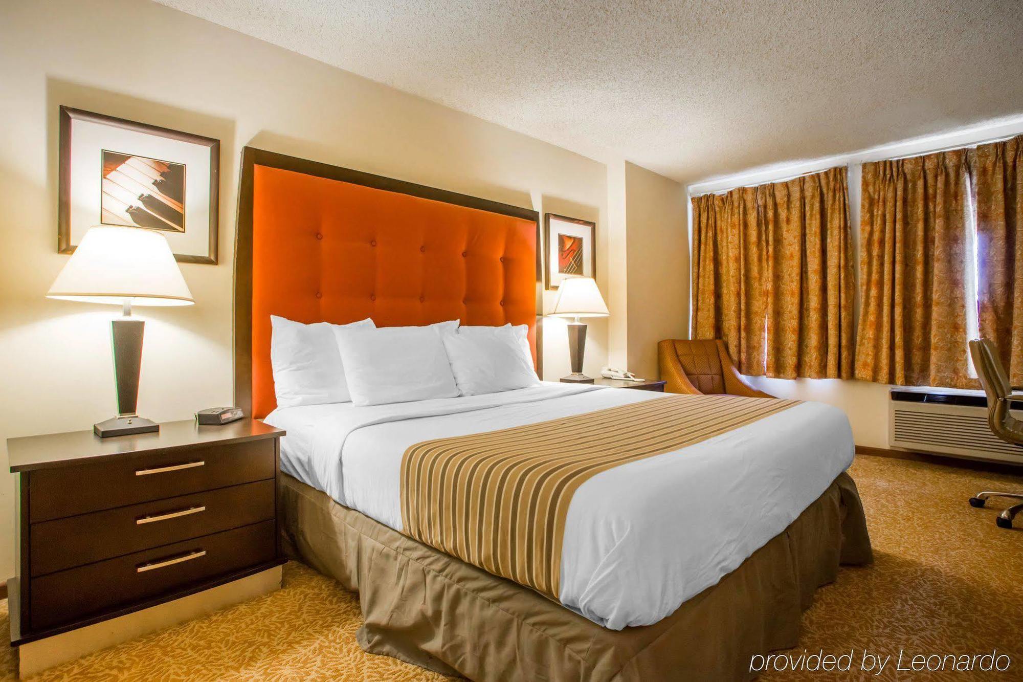 University Inn & Suites Stevens Point Zewnętrze zdjęcie
