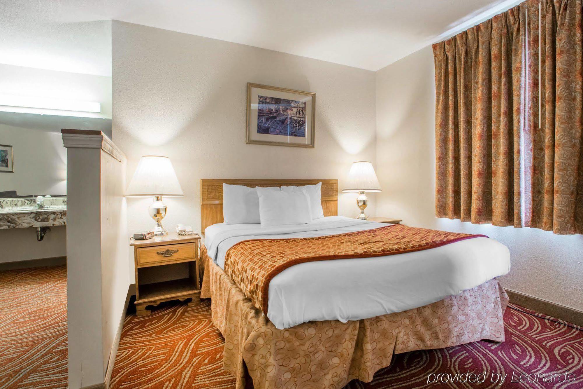 University Inn & Suites Stevens Point Zewnętrze zdjęcie