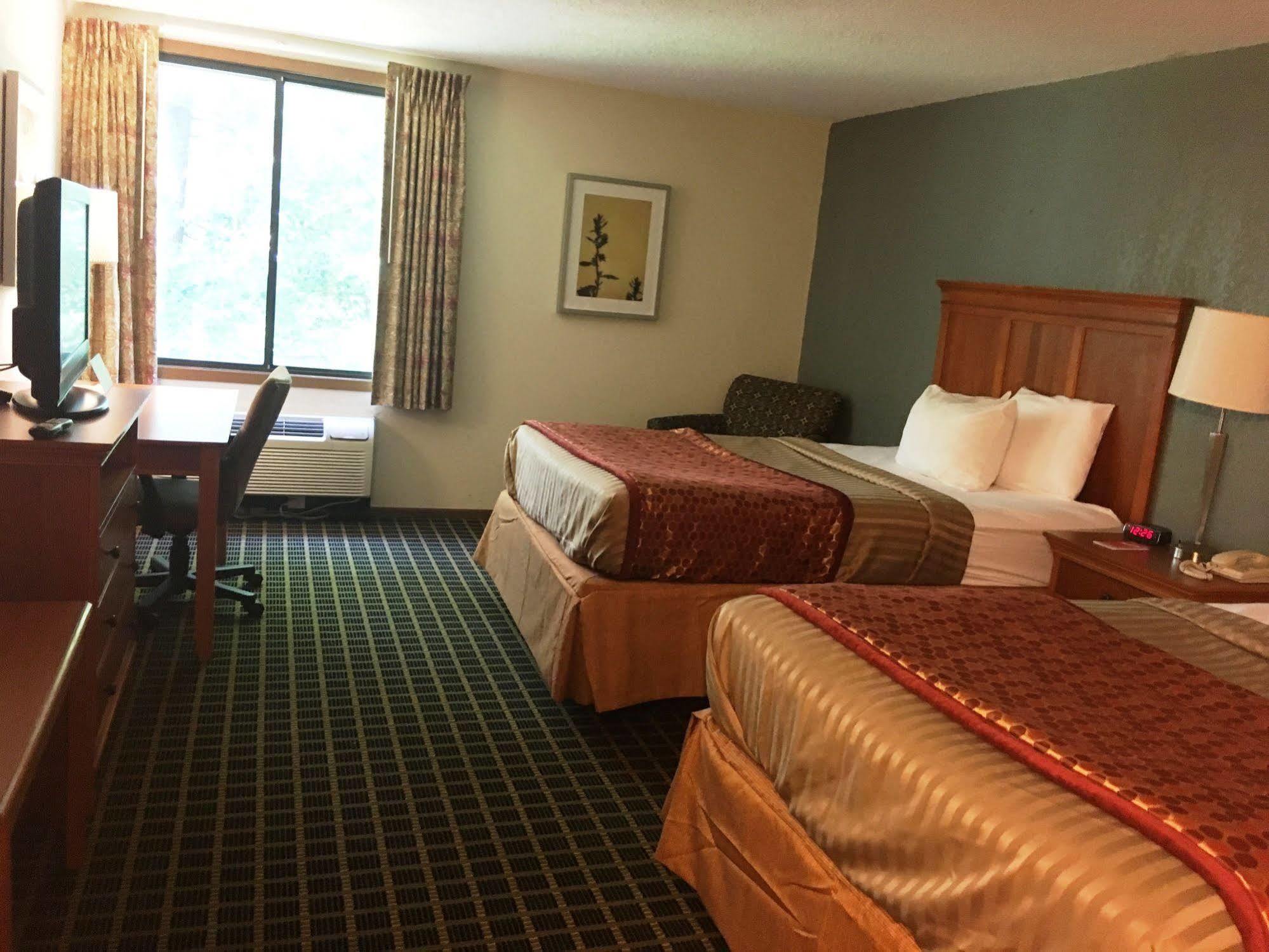 University Inn & Suites Stevens Point Zewnętrze zdjęcie