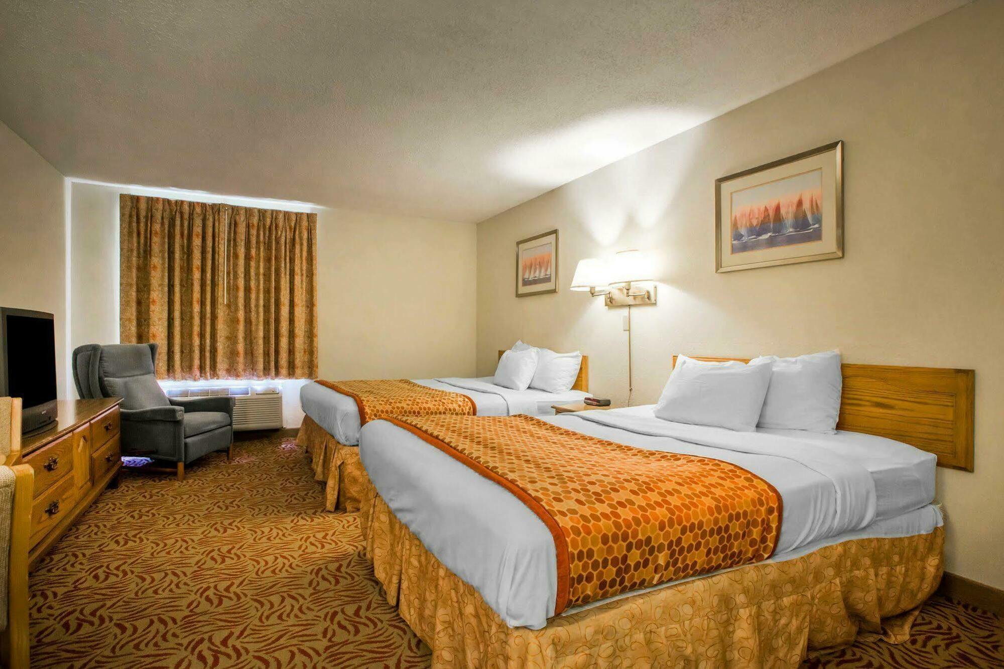 University Inn & Suites Stevens Point Zewnętrze zdjęcie